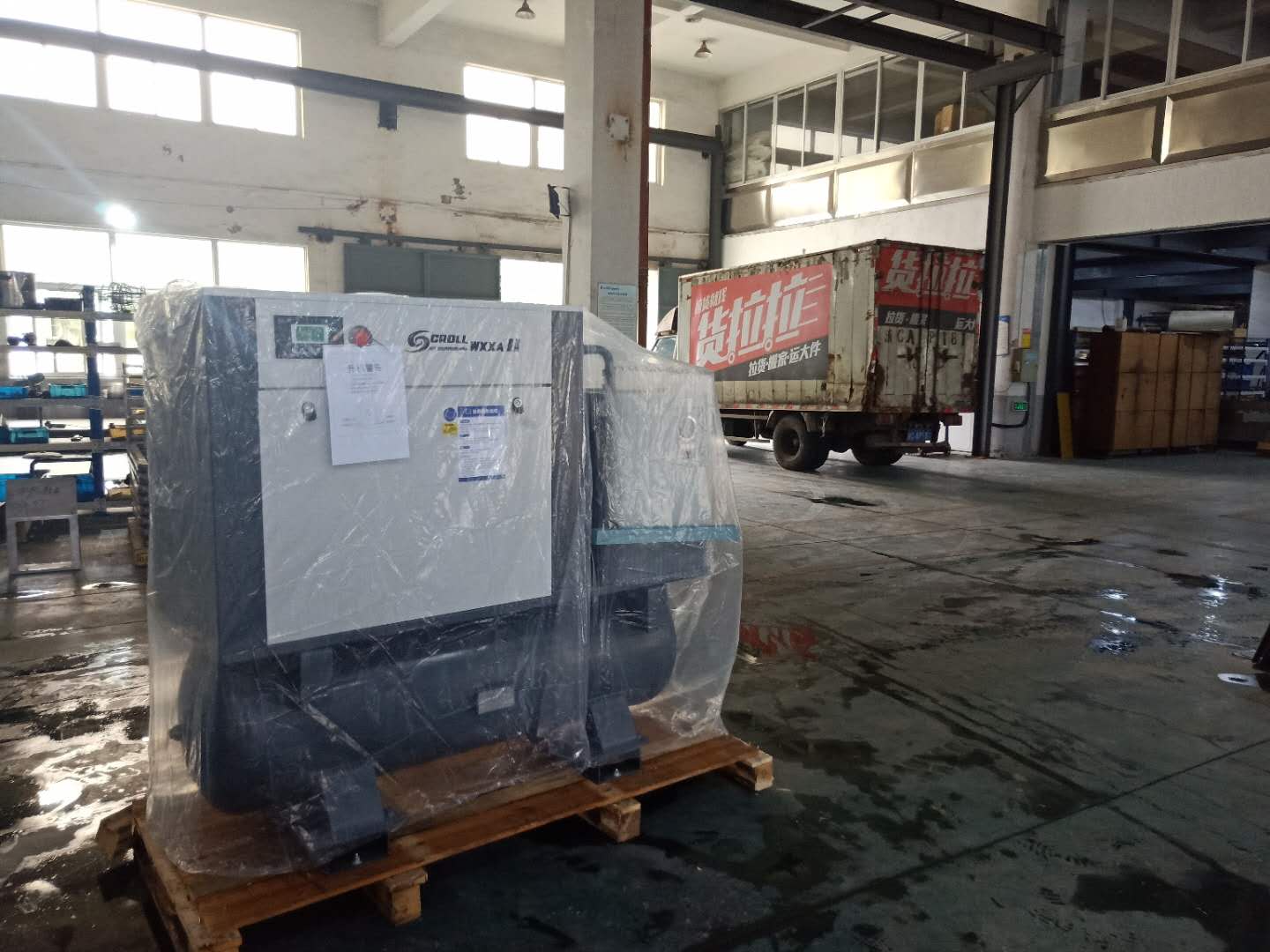 激光切割機(jī)配套開山16公斤空壓機(jī)